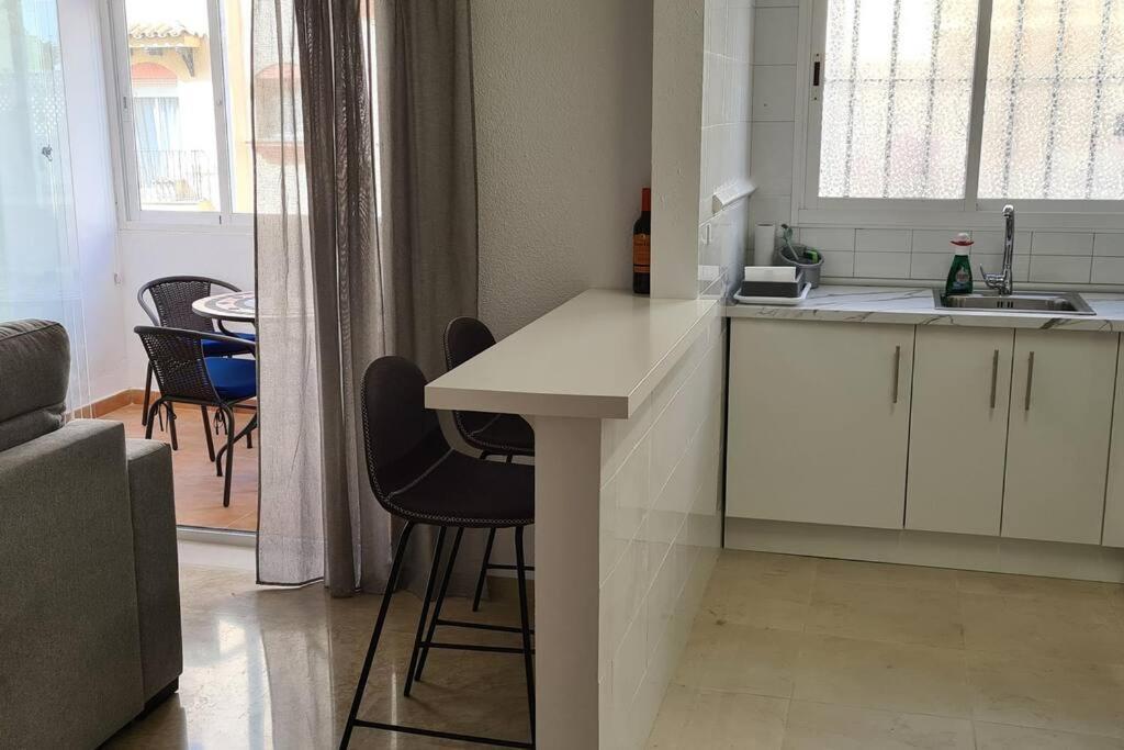 Estepona Port Beachside Apartment - Marina Bay מראה חיצוני תמונה
